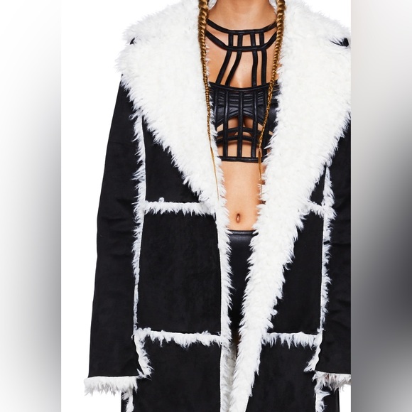 MYRIAD MEMORIES FAUX FUR COAT - Picture 2 of 11